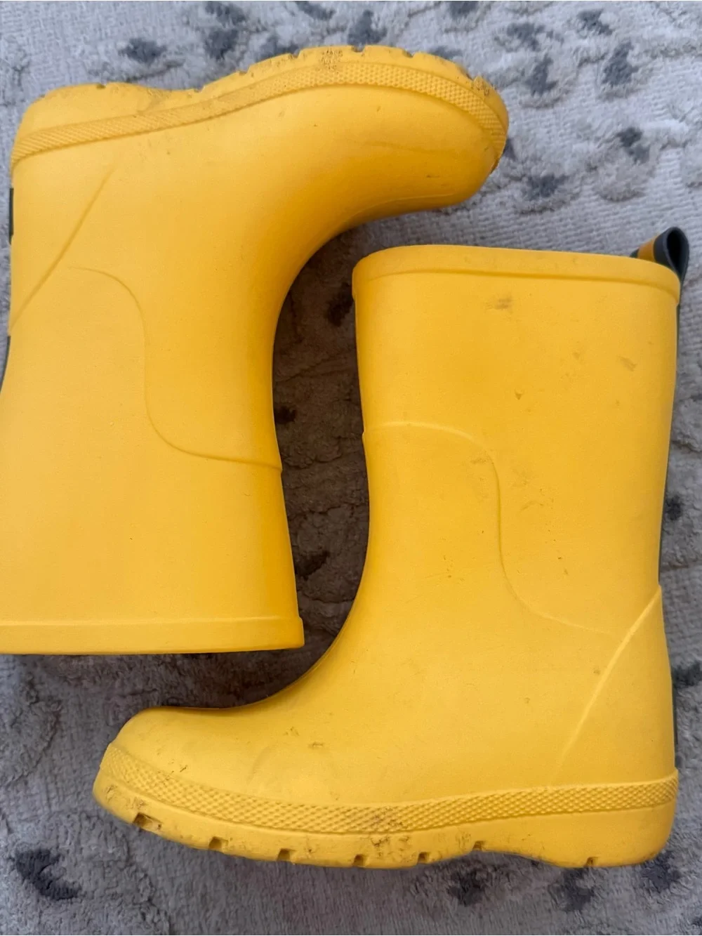 Totes brand Kids Yellow Rubber Rain Boots baby/toddler size 5-6